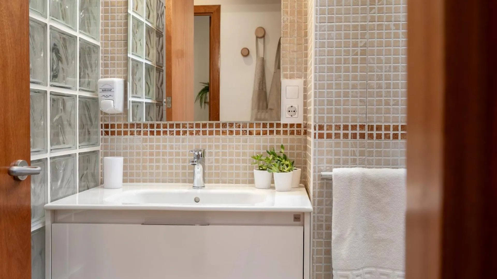 Carme -Alojamiento Centrico En Girona Apartment